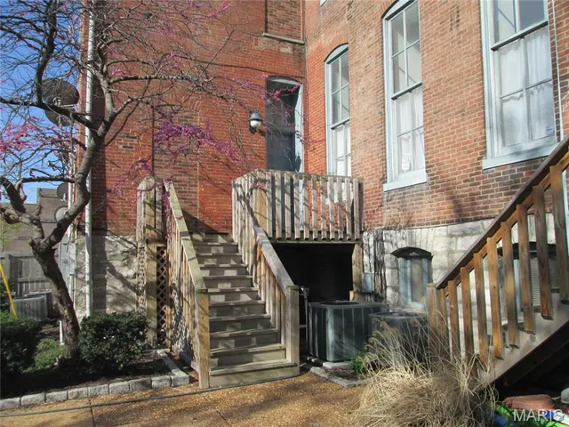 $1,425 | 1047 Lafayette Avenue, Unit E, St. Louis, MO 63104