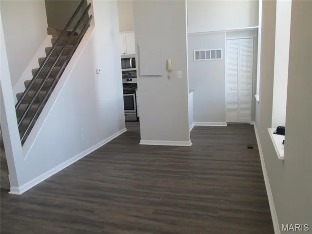 $1,425 | 1047 Lafayette Avenue, Unit E, St. Louis, MO 63104