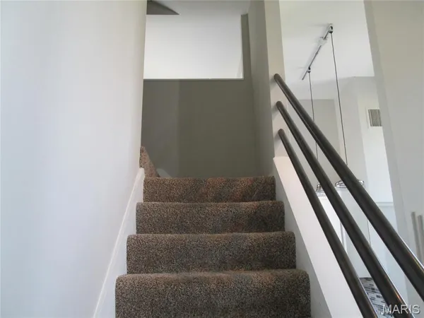 $1,375 | 1047 Lafayette Avenue, Unit E, St. Louis, MO 63104