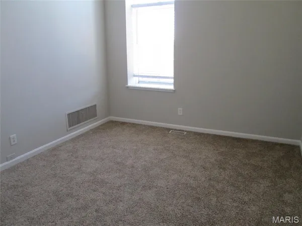 $1,375 | 1047 Lafayette Avenue, Unit E, St. Louis, MO 63104