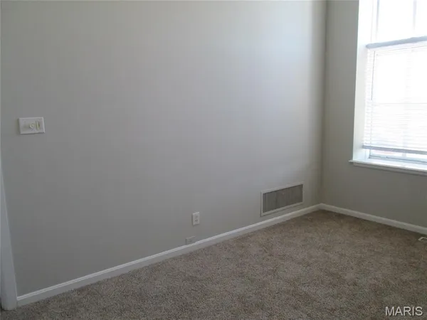 $1,375 | 1047 Lafayette Avenue, Unit E, St. Louis, MO 63104