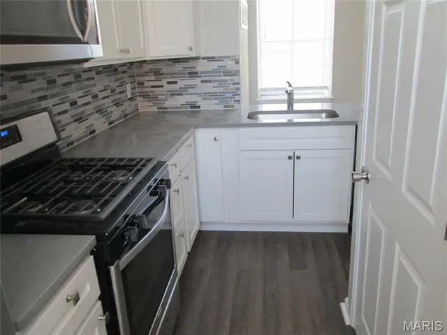 $1,425 | 1047 Lafayette Avenue, Unit E, St. Louis, MO 63104