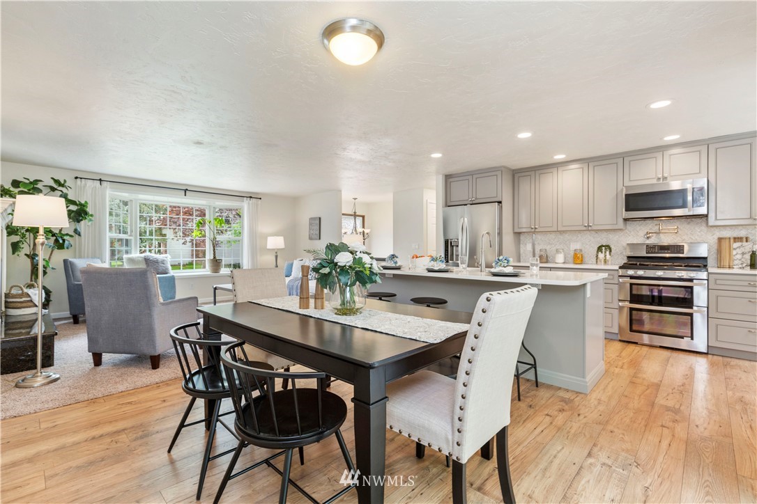15719 118th Place Northeast Bothell, WA 98011 - Photo 11 of 37