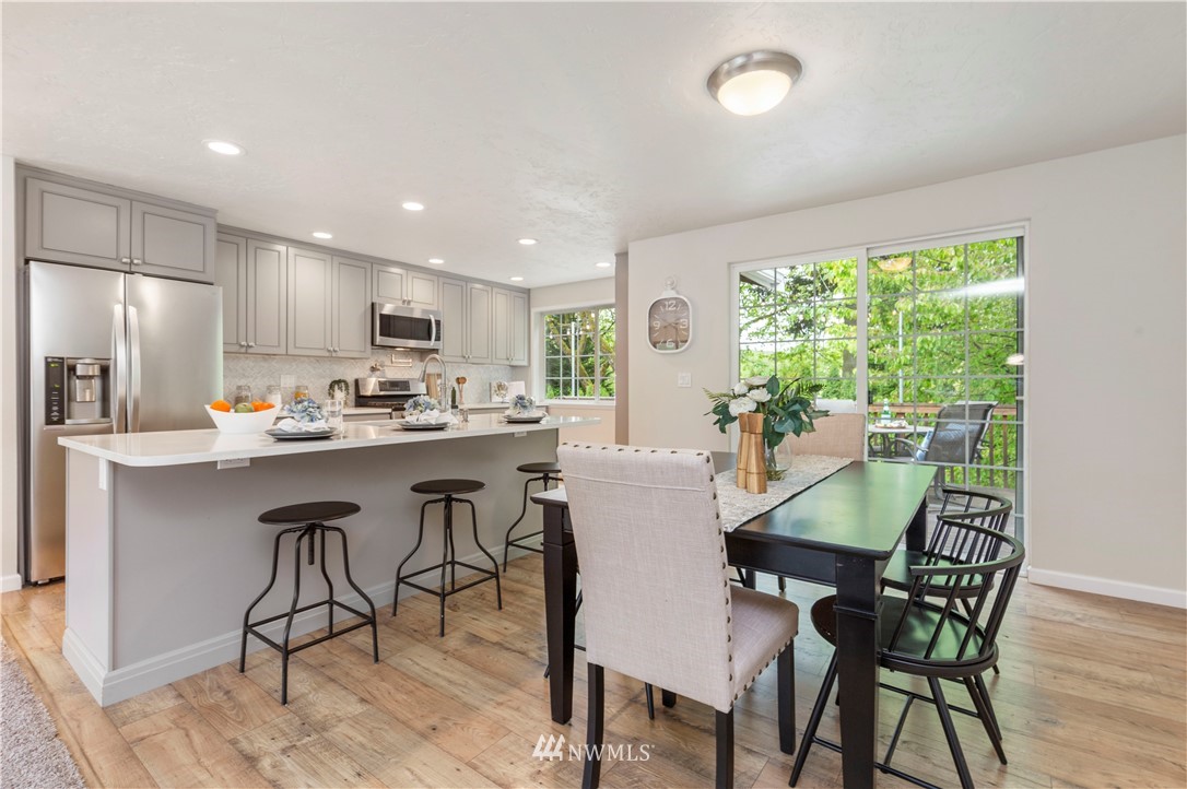 15719 118th Place Northeast Bothell, WA 98011 - Photo 10 of 37