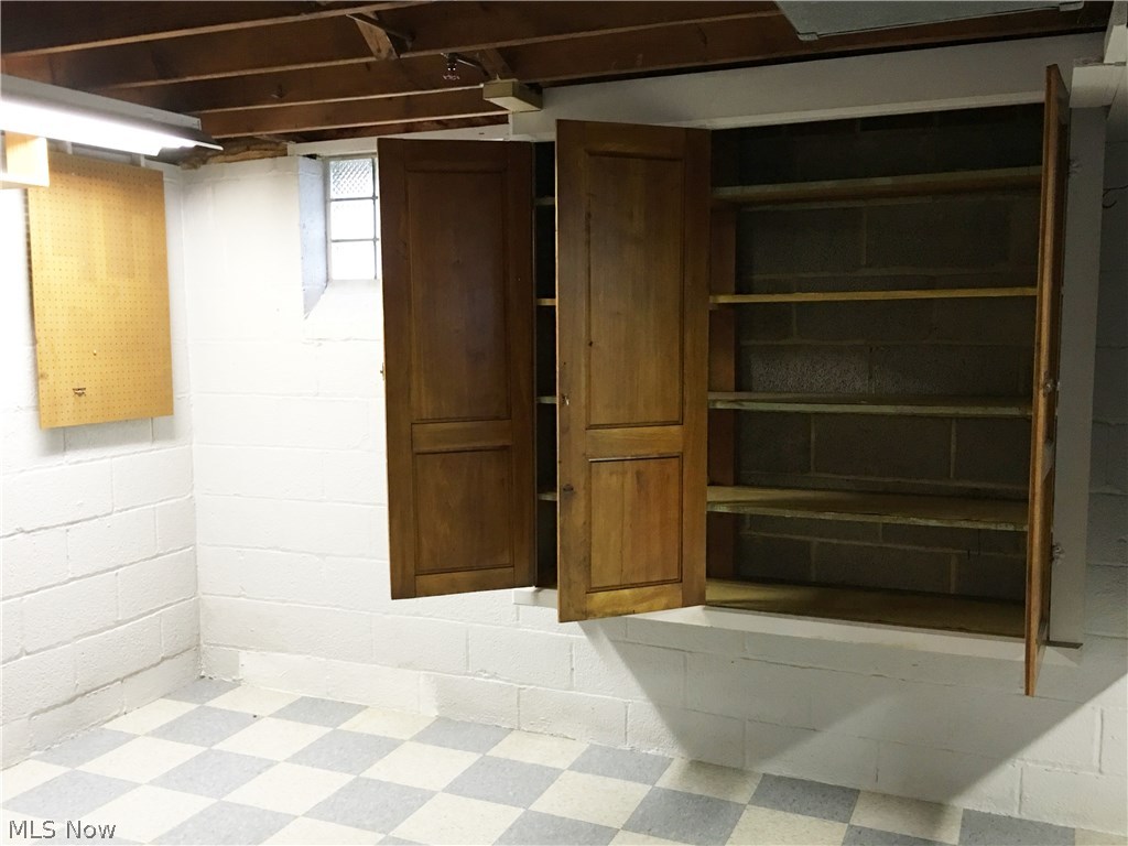 7919 Spring Garden Road Cleveland, OH 44129 - Photo 21 of 25 Plenty of built in storage