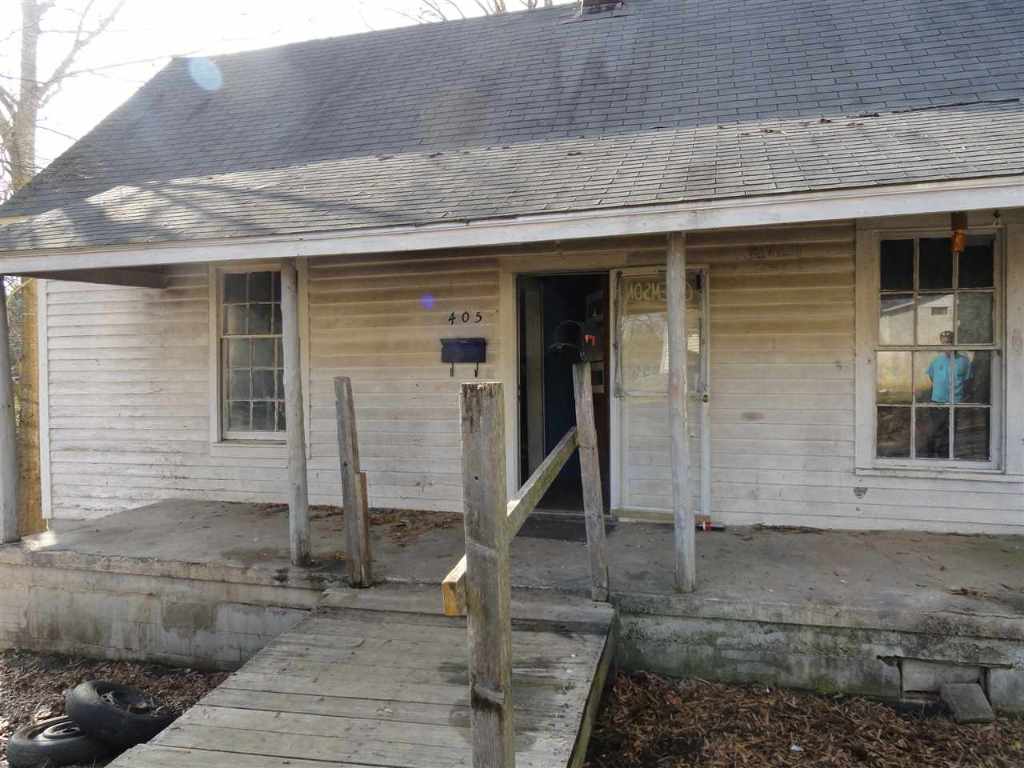 405 Kay Street Honea Path, SC 29654 - Photo 1 of 10