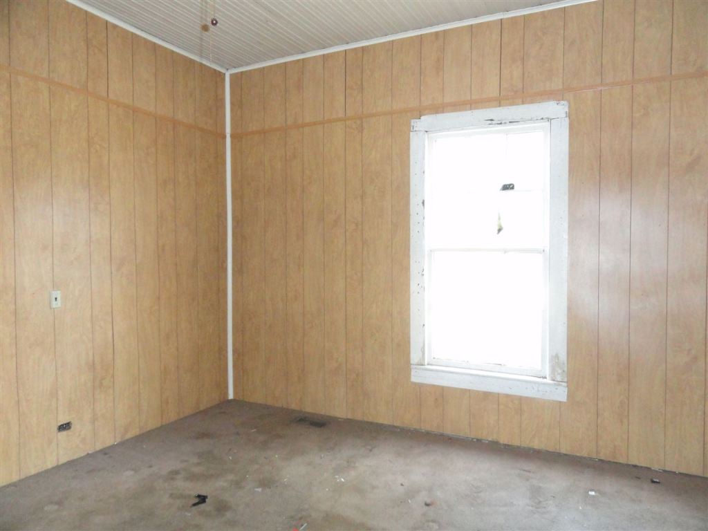 405 Kay Street Honea Path, SC 29654 - Photo 7 of 10