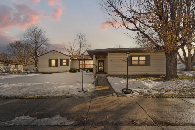 $274,900 | 207 Shumway Avenue, Faribault, MN 55021