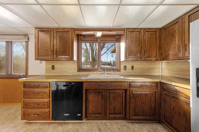 $274,900 | 207 Shumway Avenue, Faribault, MN 55021