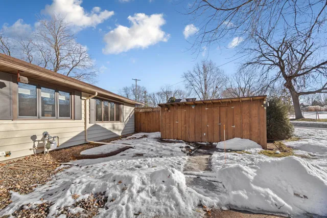 $274,900 | 207 Shumway Avenue, Faribault, MN 55021