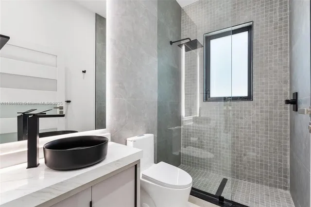 $2,740,000 | 2523 Red Road, Miami, FL 33134