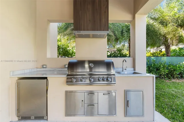 $2,740,000 | 2523 Red Road, Miami, FL 33134