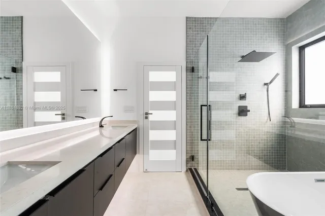 $2,740,000 | 2523 Red Road, Miami, FL 33134