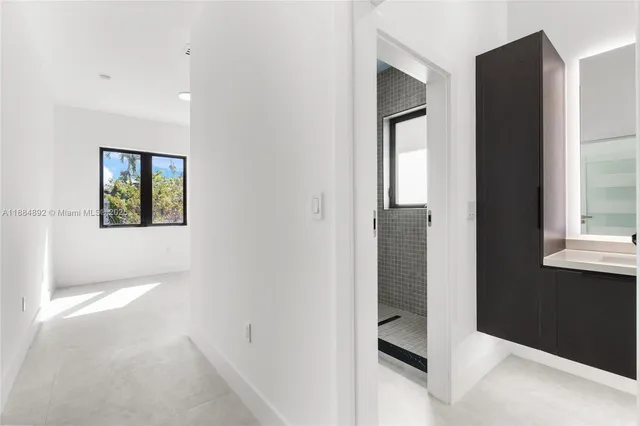 $2,740,000 | 2523 Red Road, Miami, FL 33134