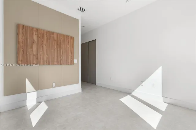 $2,740,000 | 2523 Red Road, Miami, FL 33134