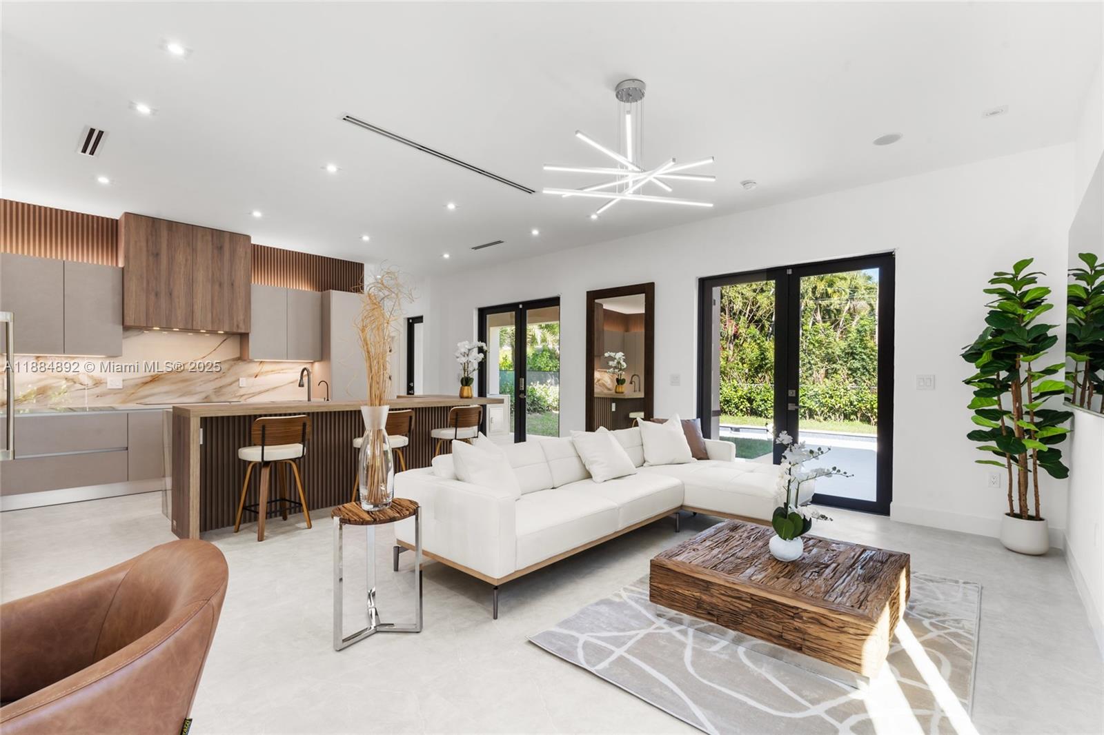 2523 Red Road Miami, FL 33134 - Photo 8 of 39