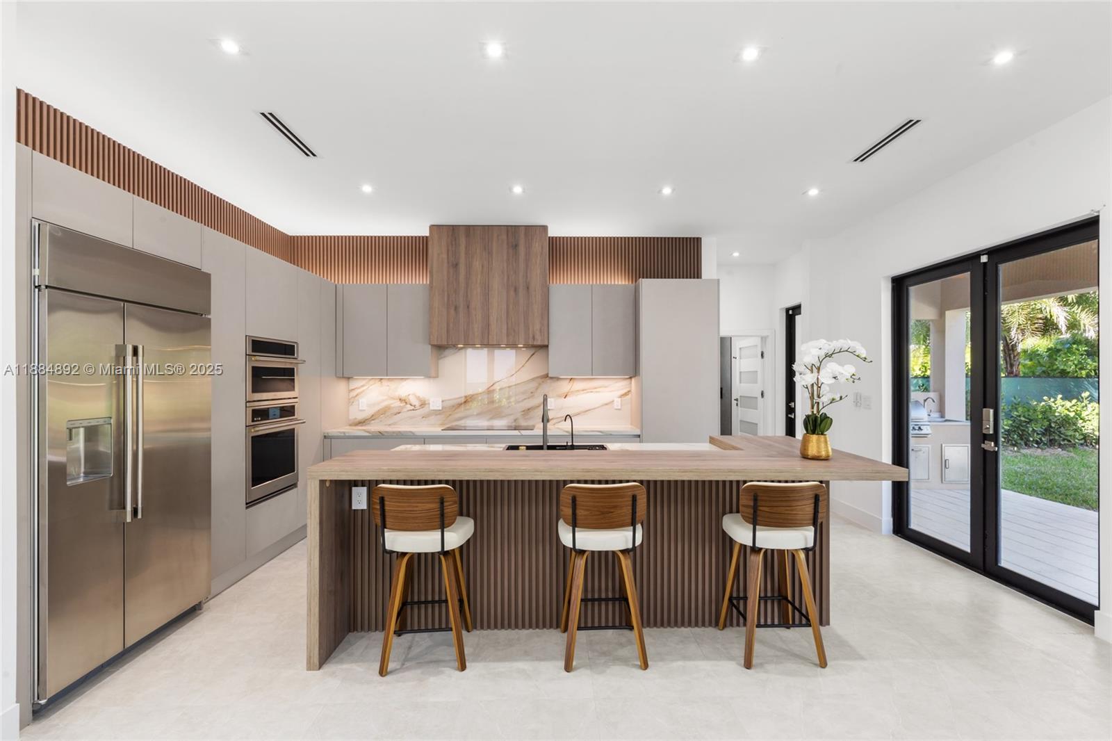 2523 Red Road Miami, FL 33134 - Photo 9 of 39