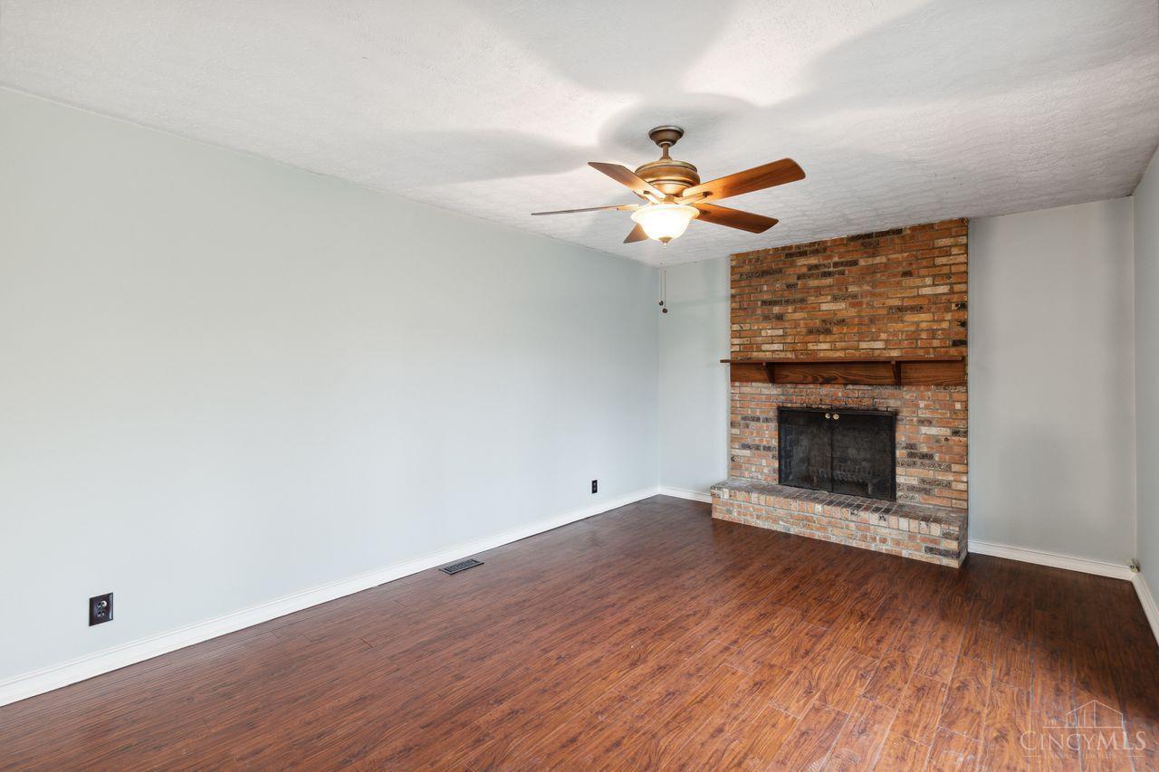 802 Yorkhaven Road Springdale, OH 45240 - Photo 7 of 37