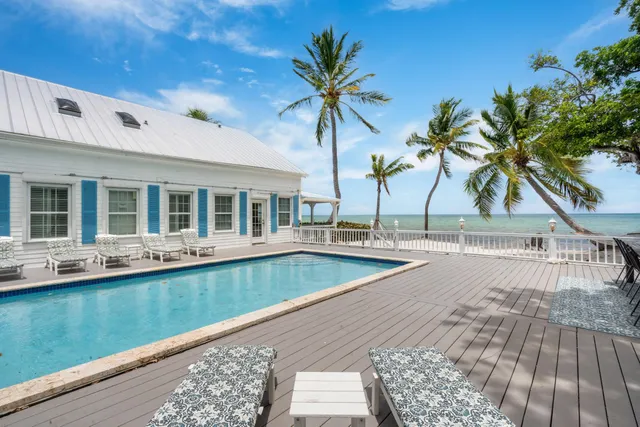 $6,700,000 | 109 Columbus Drive, Islamorada, FL 33036