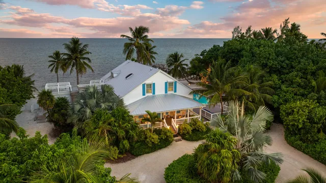 $6,700,000 | 109 Columbus Drive, Islamorada, FL 33036
