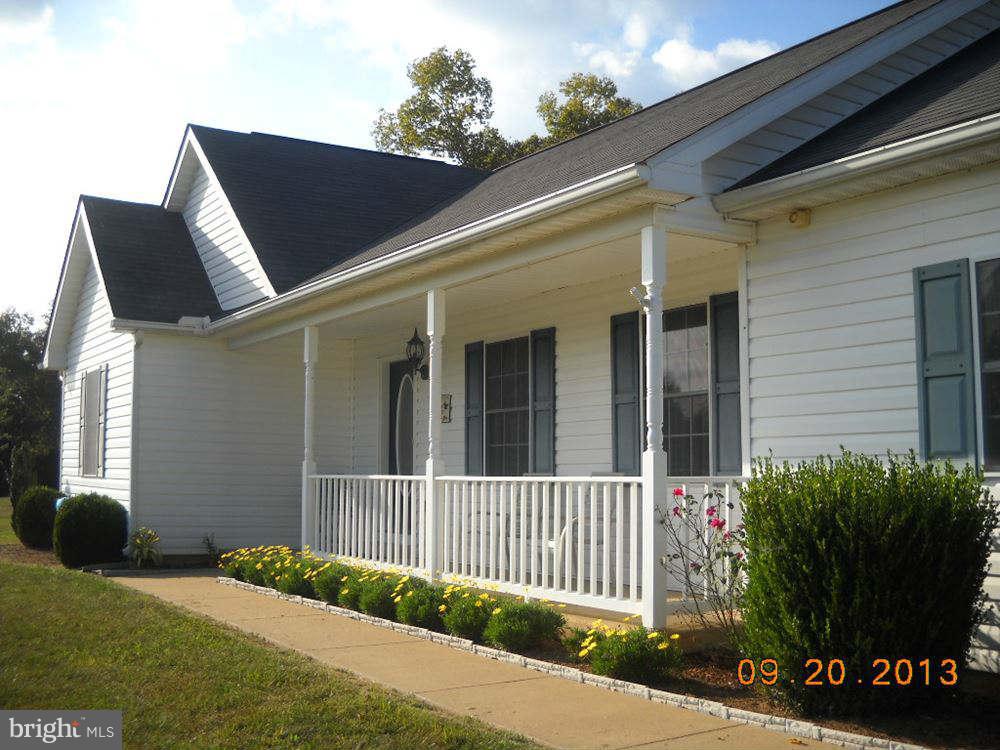 642 Doe Run Road Inwood, WV 25428 - Photo 3 of 25 Exterior (Front)