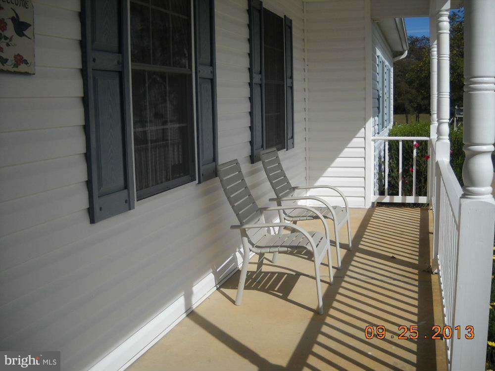 642 Doe Run Road Inwood, WV 25428 - Photo 4 of 25 Exterior (Front)
