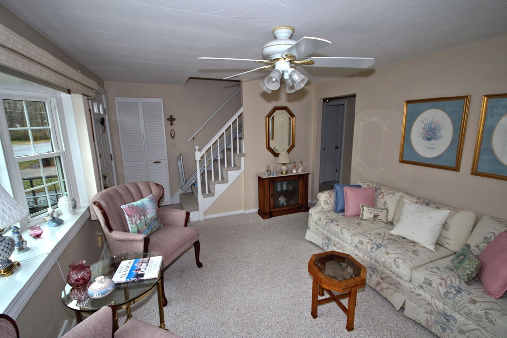 35 Hillsdale Road Holbrook, MA 02343 - Photo 9 of 17