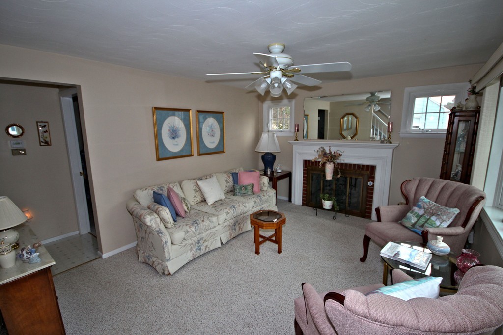 35 Hillsdale Road Holbrook, MA 02343 - Photo 10 of 17