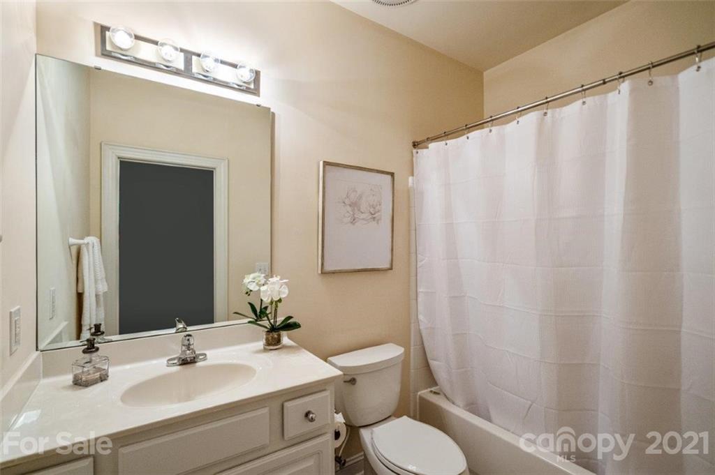 5617 Fairview Road, Unit 11 Charlotte, NC 28209 - Photo 14 of 20 Gallery Image 14