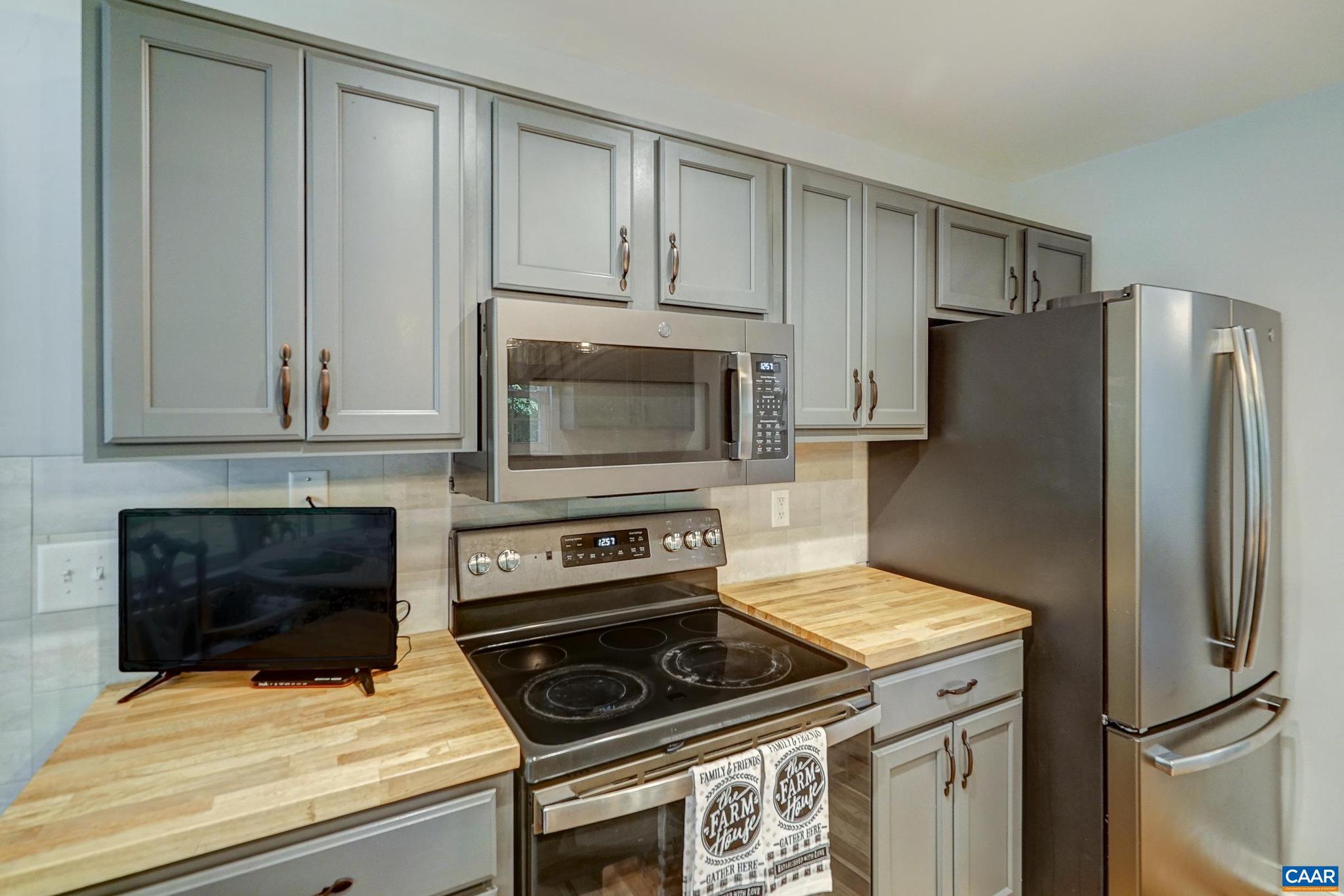 550 Grace Johnson Road Kents Store, VA 23084 - Photo 7 of 67