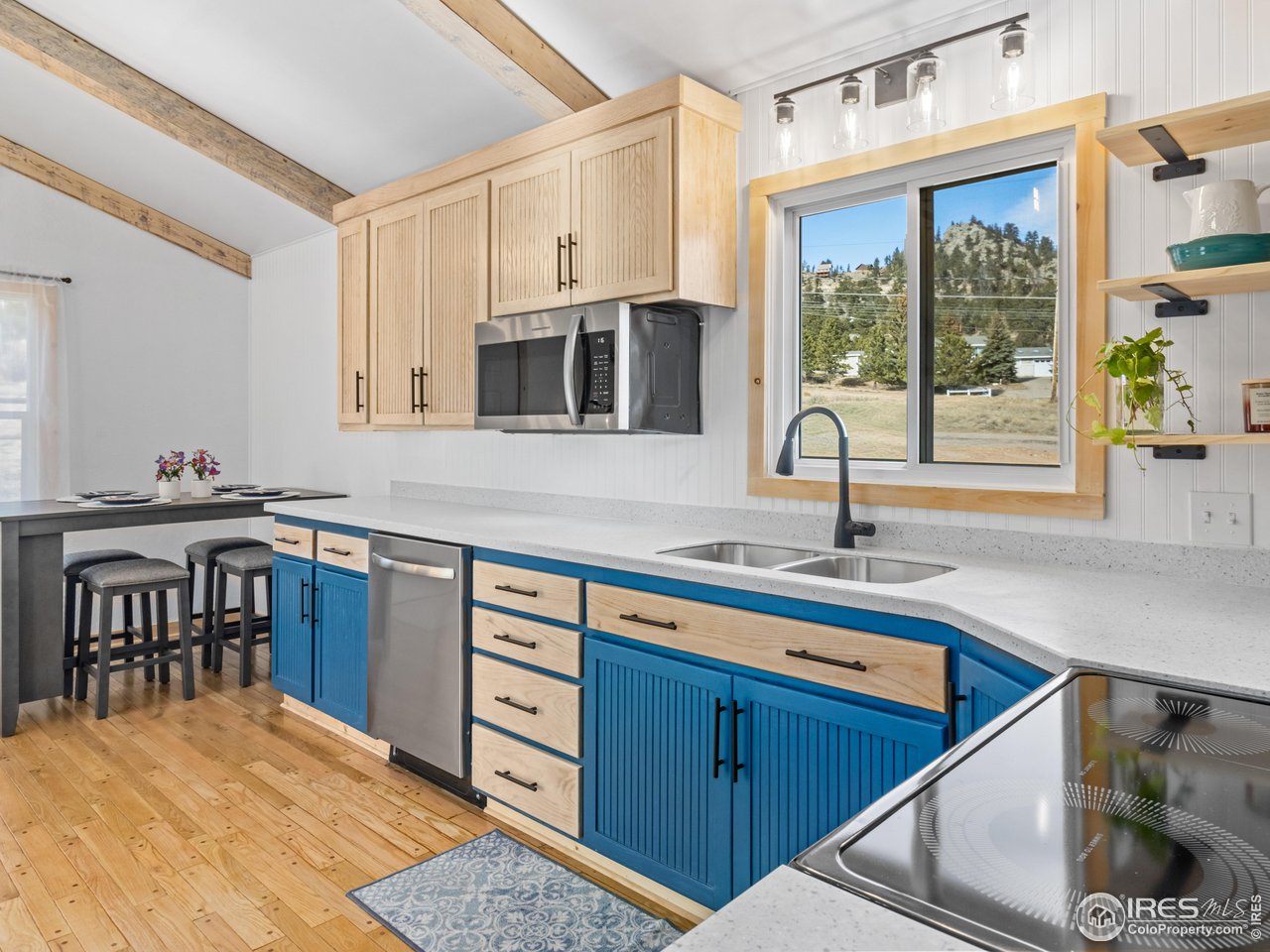 1873 Ranch Circle Estes Park, CO 80517 - Photo 20 of 33 Fresh and Bright Kitchen