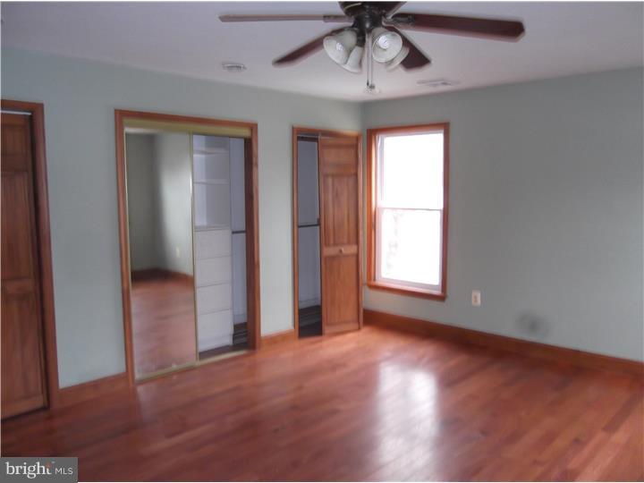 17 Ridgley Street Mount Holly, NJ 08060 - Photo 12 of 15