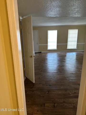 $1,325 | 1117 Woodfield Drive, Jackson, MS 39211