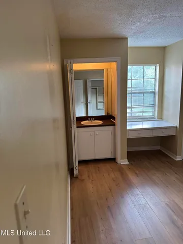 $1,325 | 1117 Woodfield Drive, Jackson, MS 39211