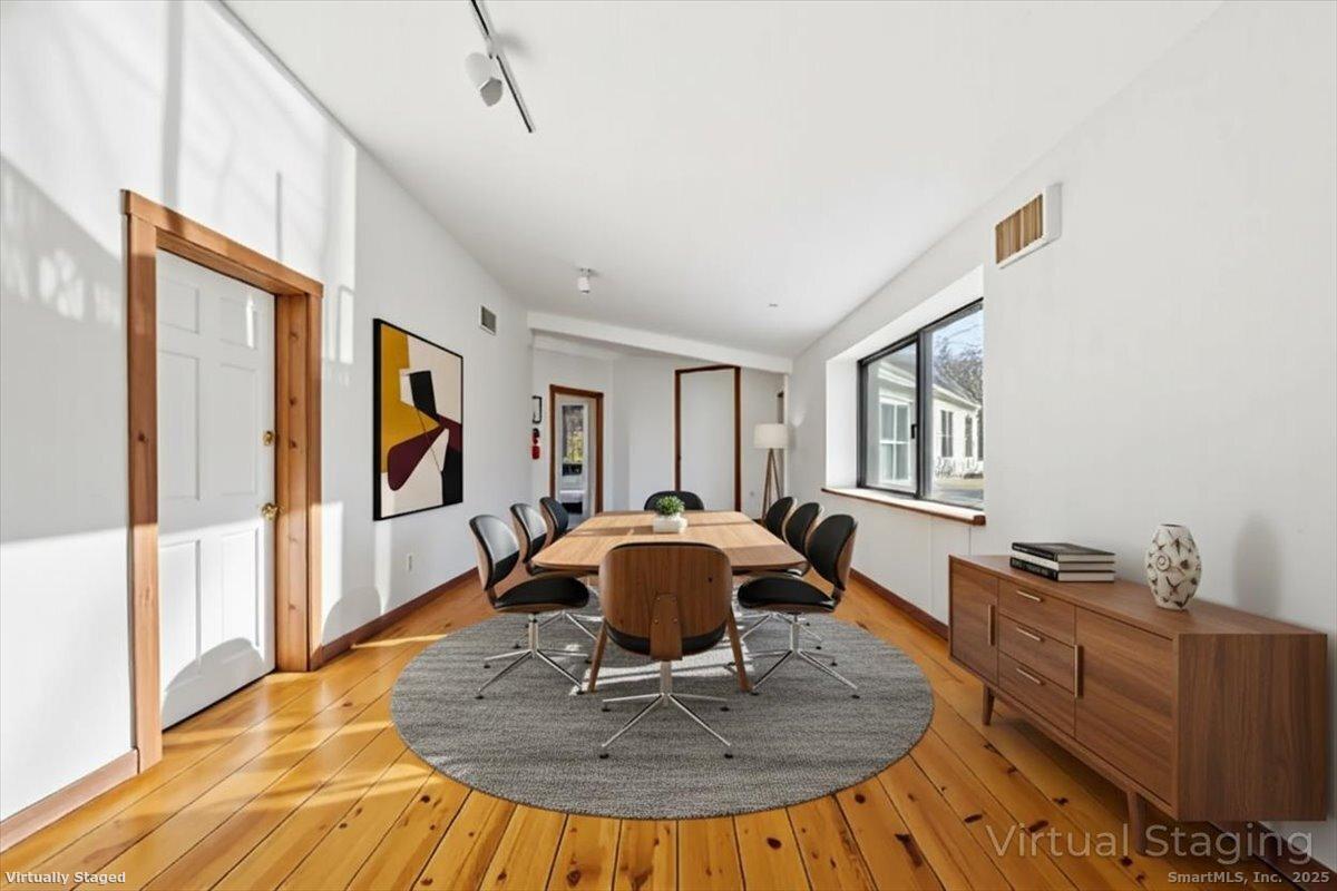 33 Deep River Road Essex, CT 06409 - Photo 20 of 40 Flex office space