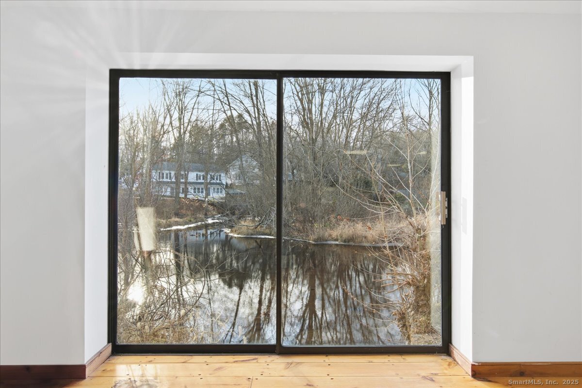33 Deep River Road Essex, CT 06409 - Photo 22 of 40 Waterview from rflex office space
