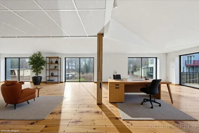 $829,000 | 33 Deep River Road, Essex, CT 06409