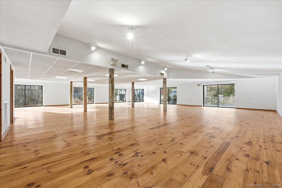 33 Deep River Road Essex, CT 06409 - Photo 24 of 40