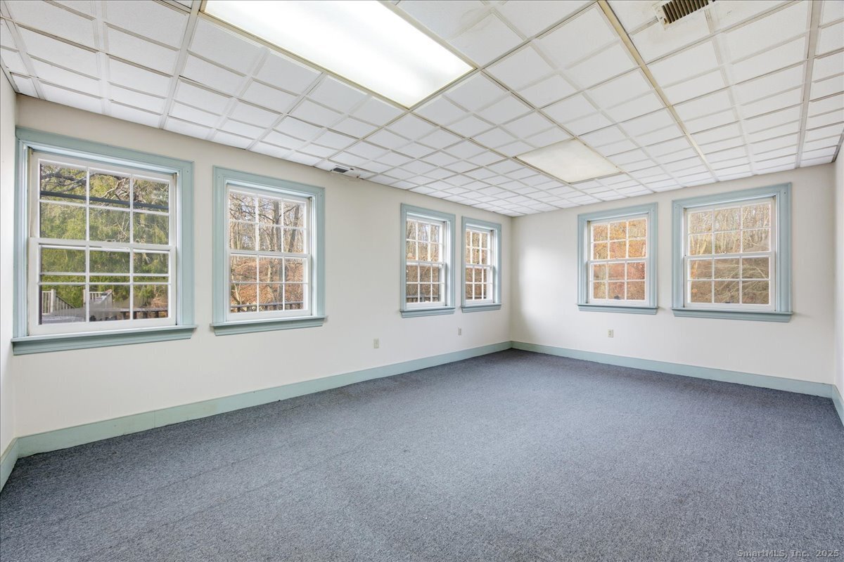 33 Deep River Road Essex, CT 06409 - Photo 27 of 40