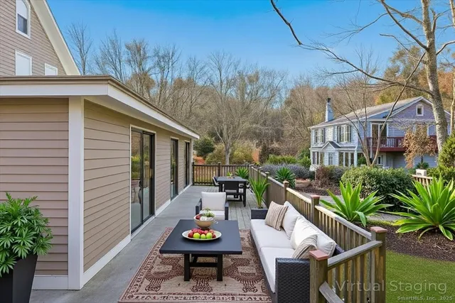 $829,000 | 33 Deep River Road, Essex, CT 06409