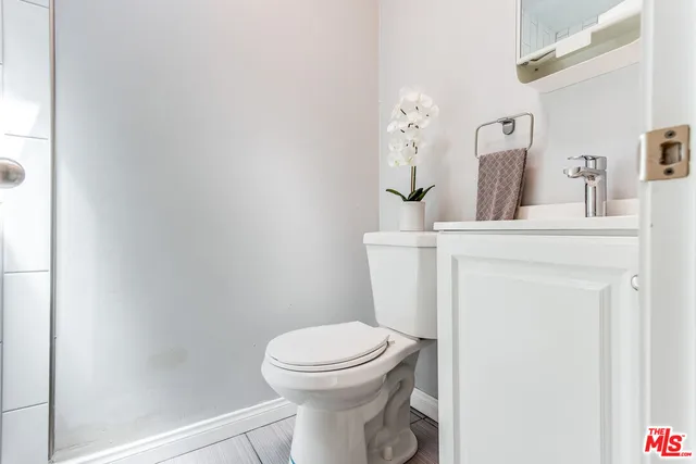 $415,000 | 563 East Hazel Street, Unit 6, Inglewood, CA 90302