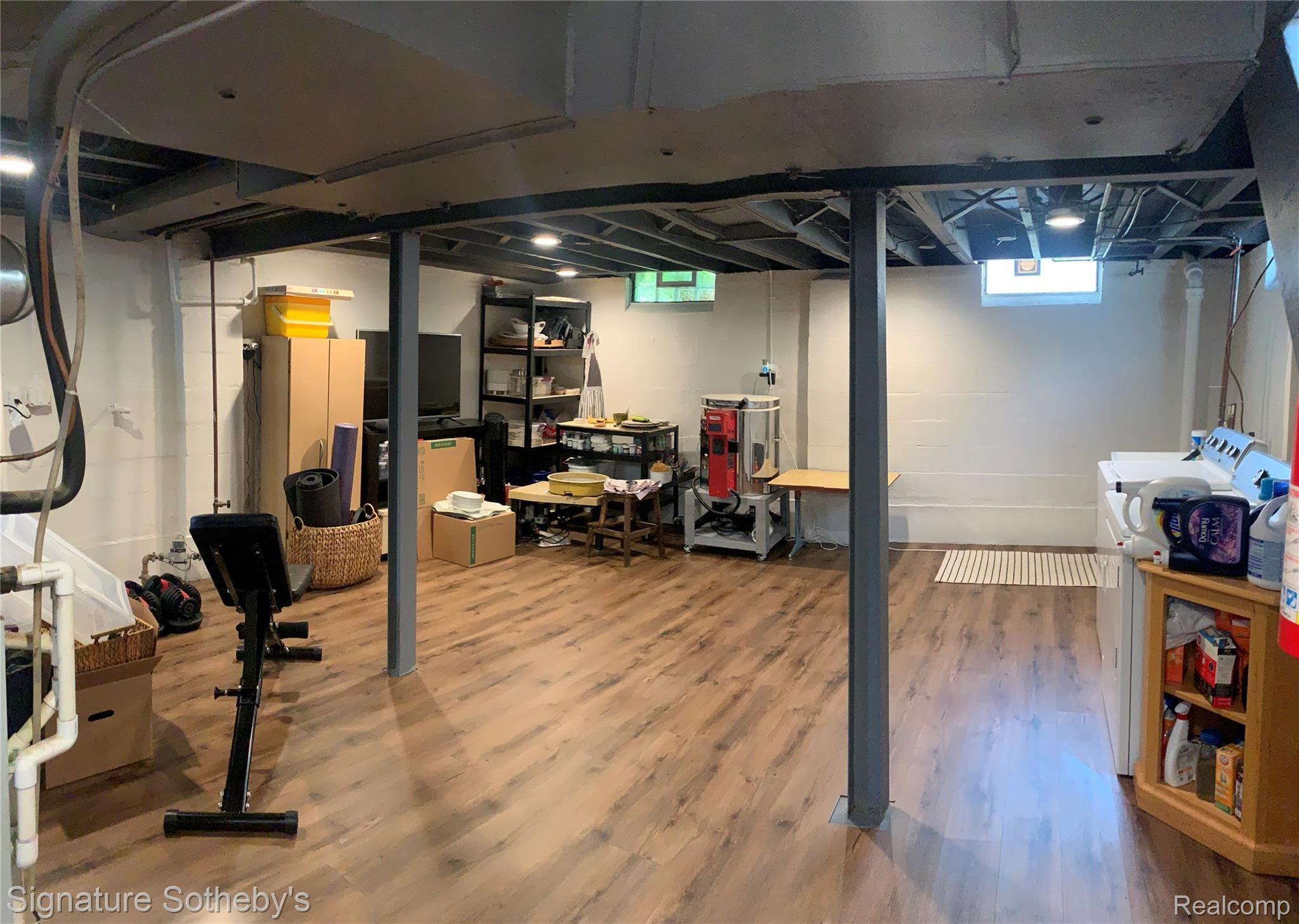 1574 Columbia Road Berkley, MI 48072 - Photo 15 of 16 columbia basement.jpg