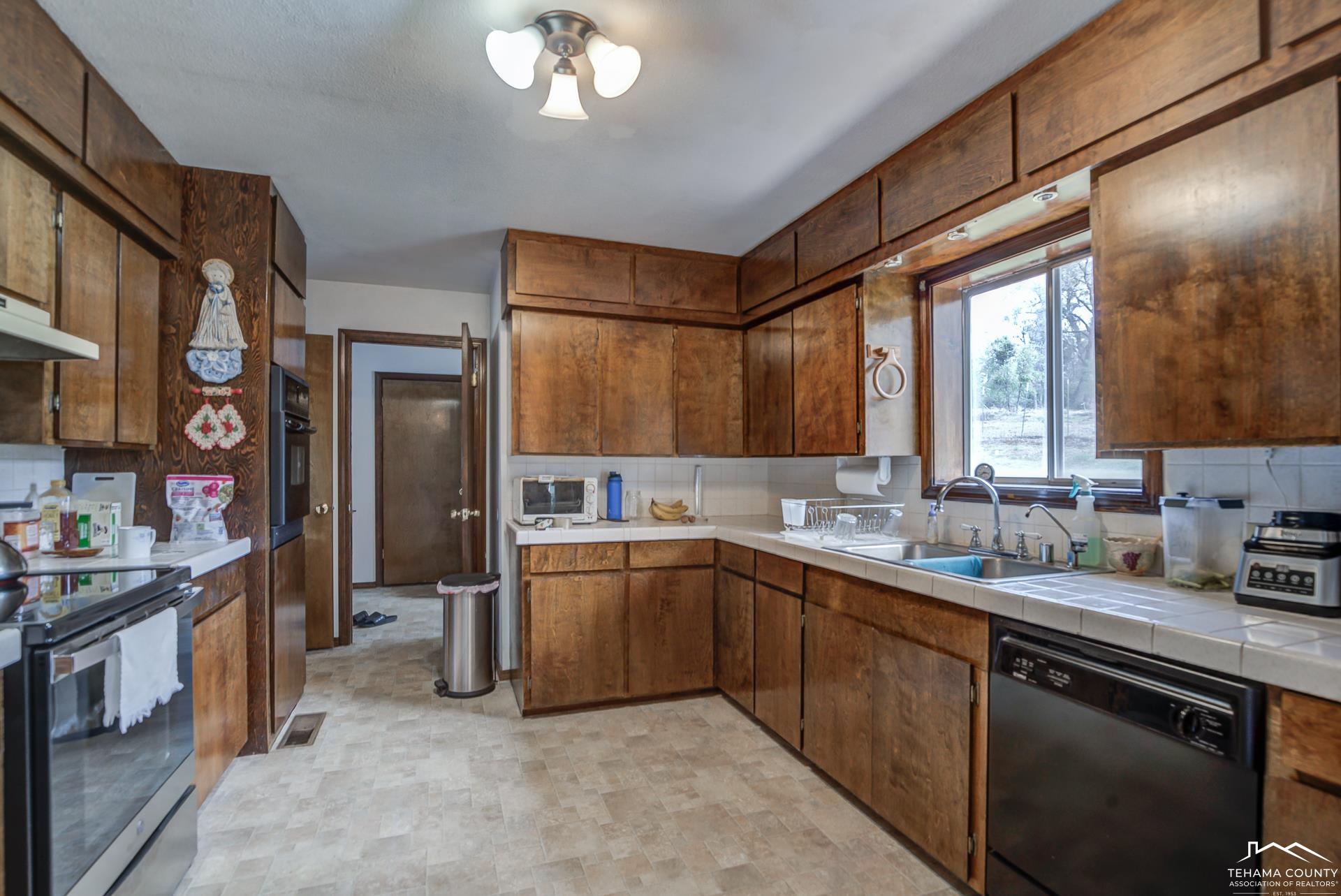 21115 Rolling Hills Road Manton, CA 96059 - Photo 16 of 48 Gallery Image 16