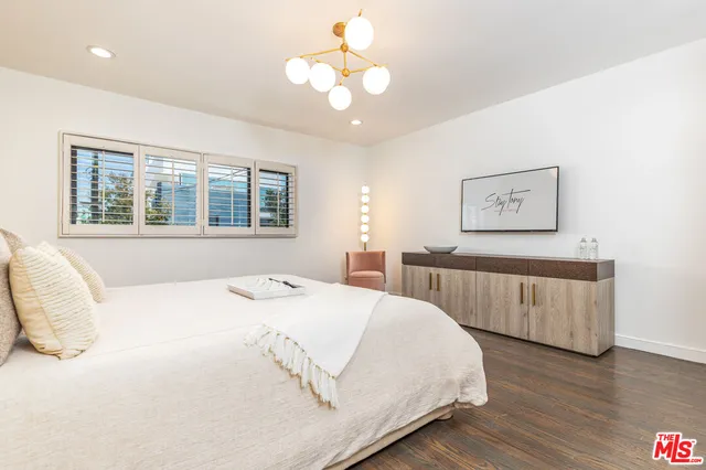 $6,240 | 8911 Cynthia Street, Unit 9, West Hollywood, CA 90069