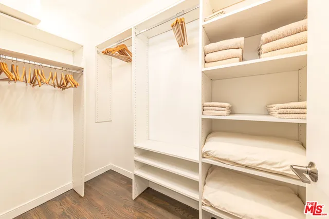 $6,240 | 8911 Cynthia Street, Unit 9, West Hollywood, CA 90069