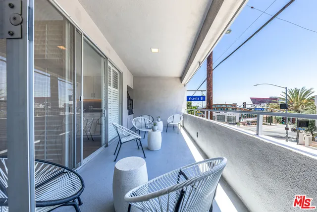 $6,240 | 8911 Cynthia Street, Unit 9, West Hollywood, CA 90069