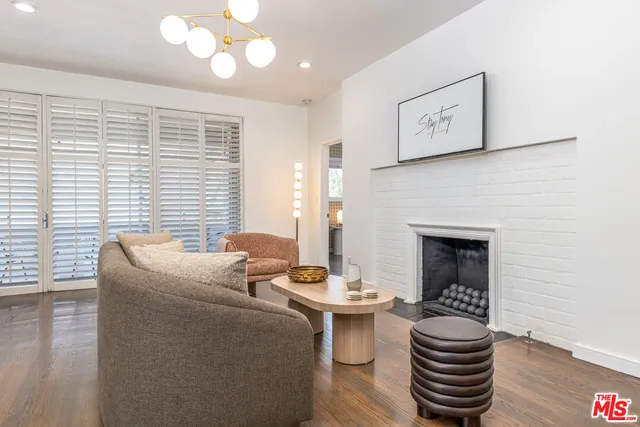 $6,240 | 8911 Cynthia Street, Unit 9, West Hollywood, CA 90069