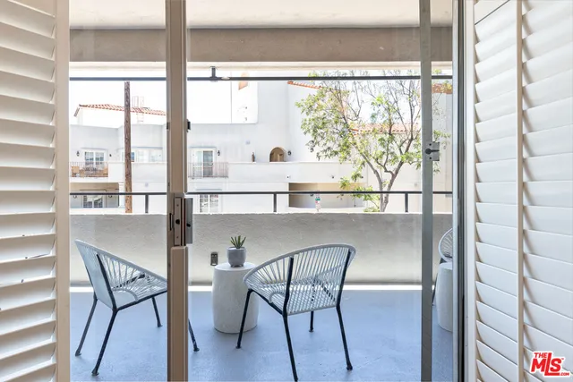 $6,240 | 8911 Cynthia Street, Unit 9, West Hollywood, CA 90069