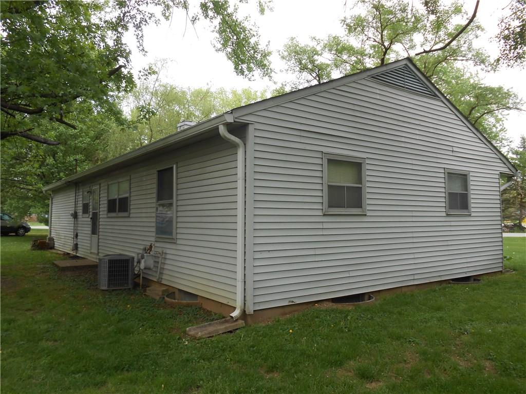 11030 Ruckle Street Carmel, IN 46280 - Photo 3 of 18 Gallery Image 3
