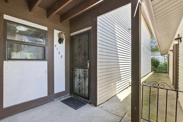 $99,500 | 4128 192nd Court, Unit 4128, Country Club Hills, IL 60478